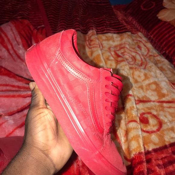 Vans - Picture 2 of 3